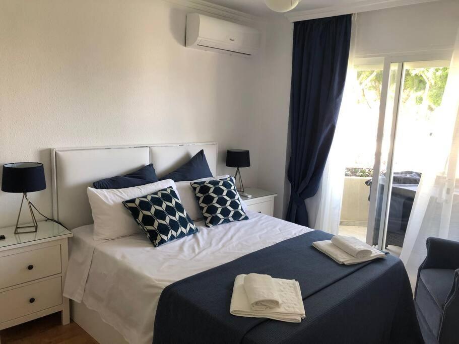 Apartamento Torremolinos 5 Personas + Parking + Piscina Todo El Ano Eksteriør billede