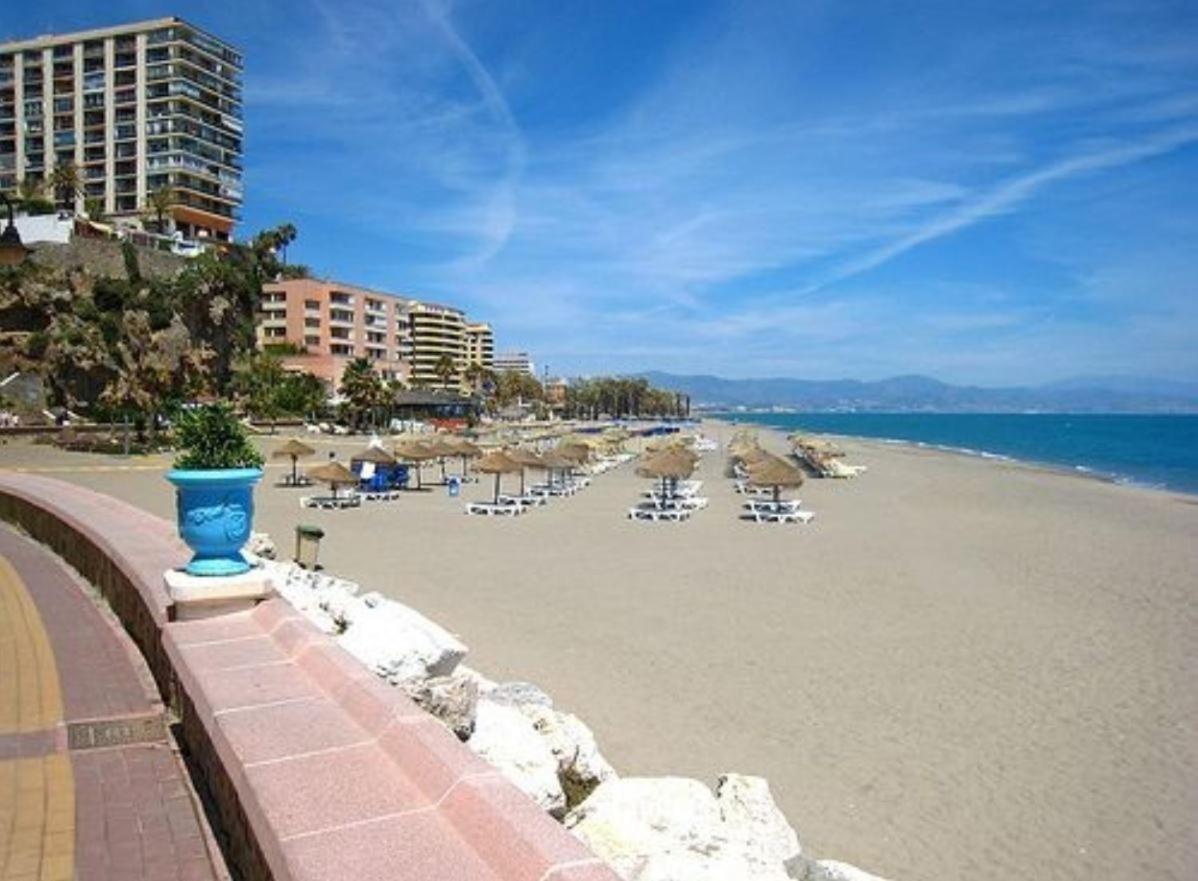 Apartamento Torremolinos 5 Personas + Parking + Piscina Todo El Ano Eksteriør billede